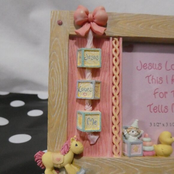 PRECIOUS MOMENTS | Jesus Loves Me | Girl Praying With Doll | 4x6" Photo Frame - Picture 5 of 13